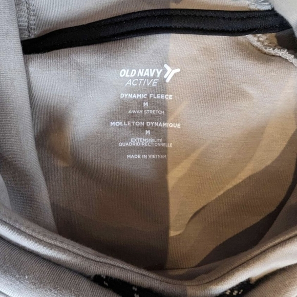 Old Navy Active - Light Beige T-Shirt Sweater M - Picture 2 of 6